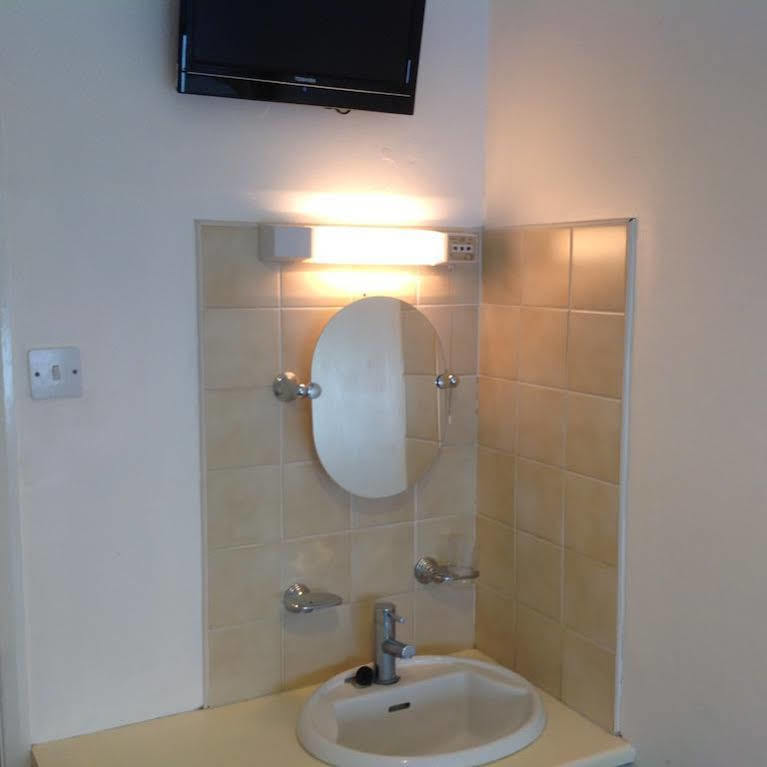 Mayfair Hotel Kingston upon Hull Bagian luar foto